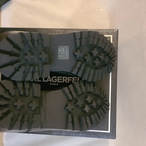 Karl Lagerfeld Paris Women’s Porshay Lug Sole Bootie in Black Sz 8.5 & 9 - Picture 9 of 9